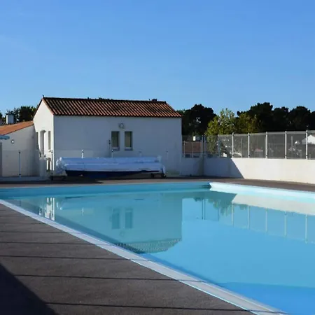 The Blue 300 M From The Sea * Saint-Gilles-Croix-de-Vie