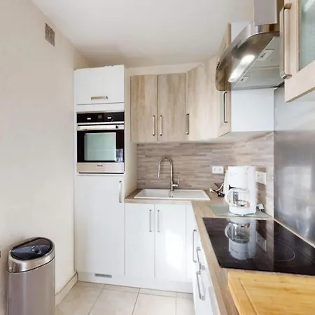Apartment The Blue 300 M From The Sea