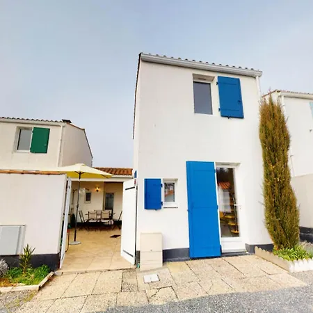 The Blue 300 M From The Sea Apartment *